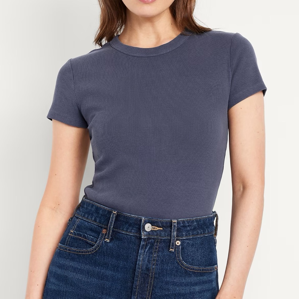 NWT Snug Fit Crop Tee - Navy Blue
